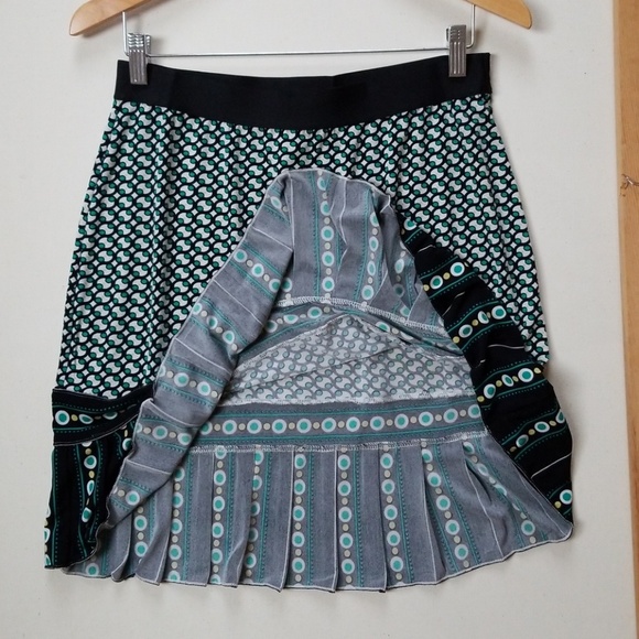 Max Studio Ruffle Hem Printed Circles - Picture 5 of 6